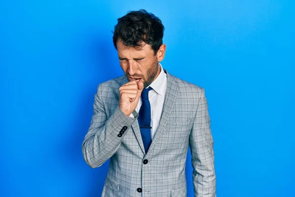 Homem Bonito Com Barba Vestindo Terno Negócios Gravata Sensação Mal — Fotografia de Stock