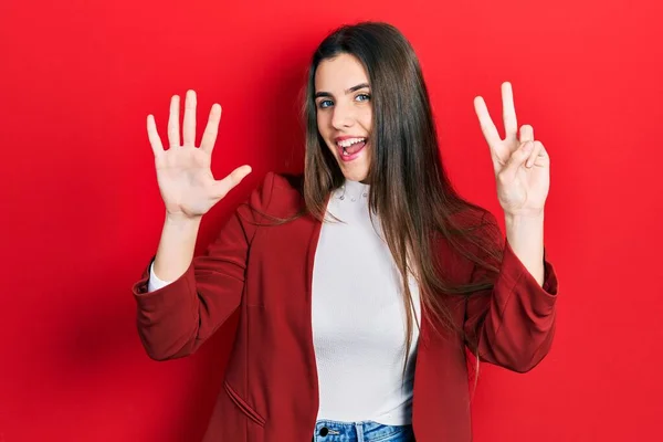 Junge Brünette Teenager Tragen Business Jacke Und Zeigen Mit Den — Stockfoto