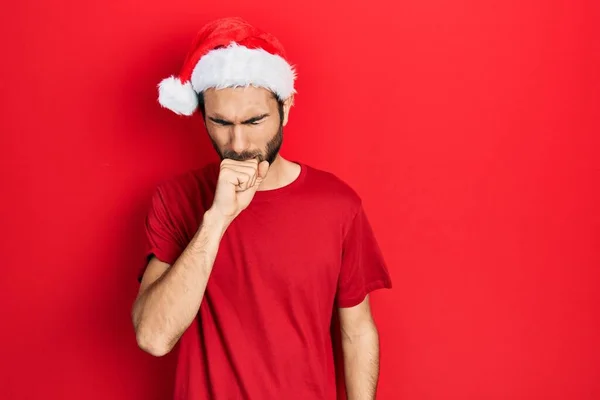 Joven Hispano Con Sombrero Navidad Sintiéndose Mal Tosiendo Como Síntoma — Foto de Stock