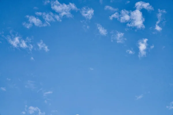 Beatiful Blue Sky Clouds Sunny Day — Stock Photo, Image