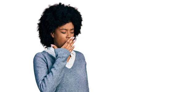 사업용 아프리카 미국인 여성은 손으로 하품했다 불안하고 졸음운전 — 스톡 사진