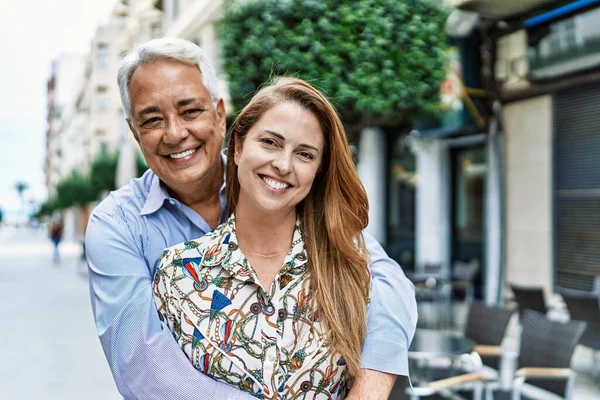 Middle Age Hispanic Couple Husband Wife Together Sunny Day Outdoors — Stock Photo, Image