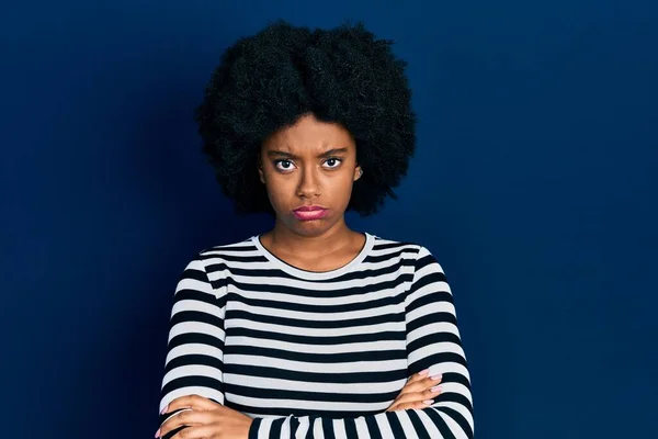 Giovane Donna Afroamericana Vestita Con Abiti Casual Scettici Nervosi Espressione — Foto Stock