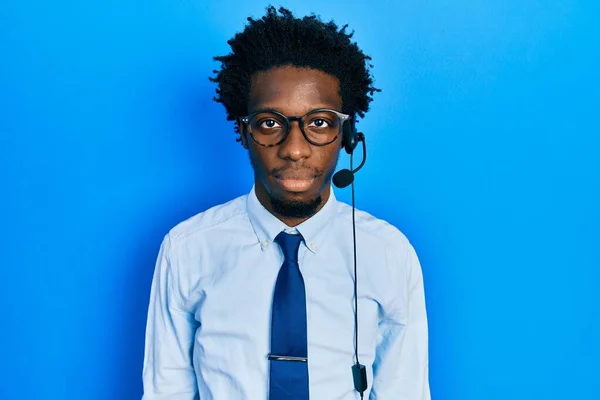 Joven Afroamericano Hombre Usando Agente Call Center Actitud Pensamiento Auricular —  Fotos de Stock