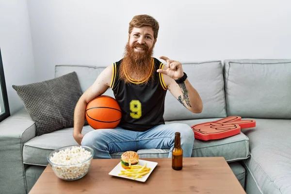 Caucasian Man Long Beard Holding Basketball Ball Cheering Game Smiling — Stock Photo, Image