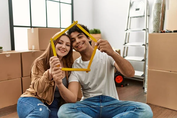 Junges Paar Freut Sich Über Bauprojekt Neuen Zuhause — Stockfoto