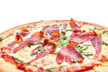  İzole edilmiş beyaz arka planda tek ve lezzetli İtalyan pizzası.