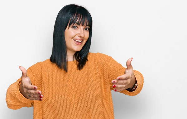 Young Hispanic Woman Wearing Casual Clothes Smiling Cheerful Offering Hands — Stock Photo, Image