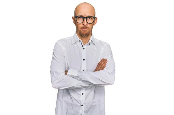 Homem Careca Com Barba Vestindo Camisa Negócios Óculos Céticos Nervosos — Fotografia de Stock