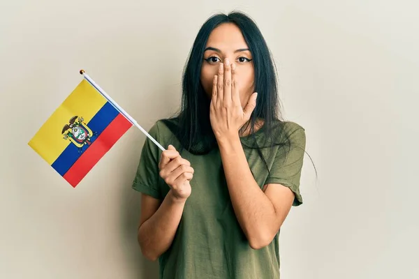 Jong Spaans Meisje Met Een Ecuador Vlag Die Mond Met — Stockfoto