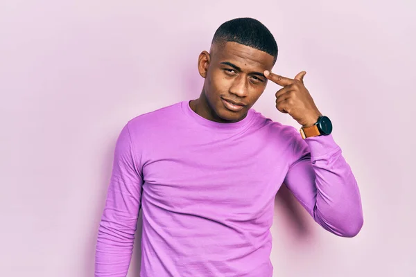 Young Black Man Wearing Casual Pink Sweater Pointing Unhappy Pimple — Foto Stock