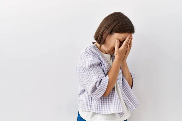 Belle Femme Hispanique Moyen Âge Debout Sur Fond Isolé Colère — Photo