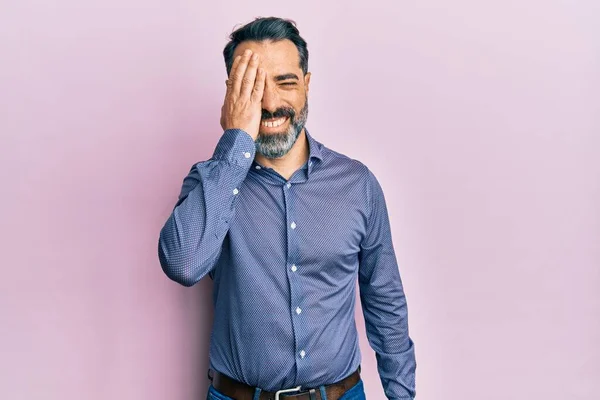 Homme Âge Moyen Avec Barbe Cheveux Gris Portant Des Vêtements — Photo