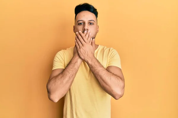 Young Arab Man Wearing Casual Clothes Shocked Covering Mouth Hands — Stock Photo, Image