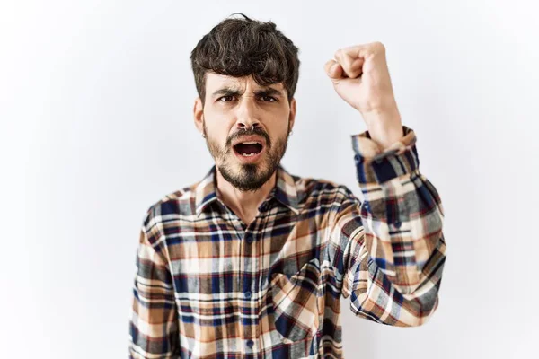 Sakallı Spanyol Bir Adam Öfkeli Öfkeli Bir Şekilde Öfkeyle Bağırırken — Stok fotoğraf