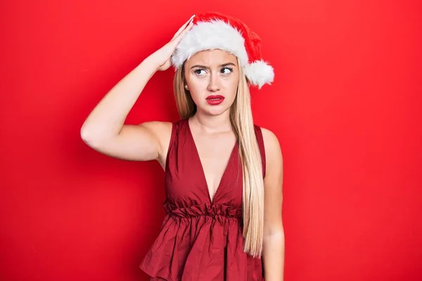 Chica Rubia Joven Con Sombrero Navidad Confundir Preguntarse Acerca Pregunta — Foto de Stock