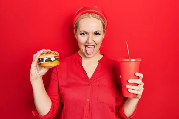 Young Blonde Woman Eating Tasty Classic Burger Fries Soda Sticking — Stock Photo, Image