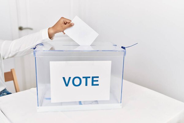 Молодая американка из Африки подала голос в коллегию выборщиков