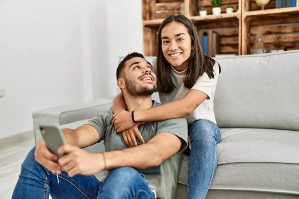 Young Latin Couple Smiling Happy Making Selfie Smartphone Home — Stock Photo, Image