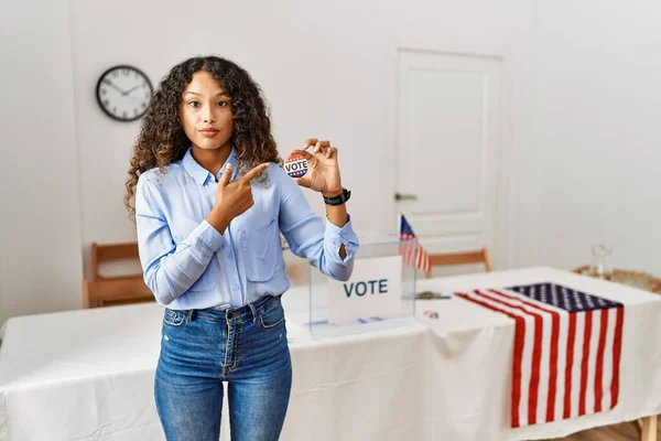 Beautiful Hispanic Woman Standing Political Campaign Voting Ballot Pointing Hand — Stock Photo, Image