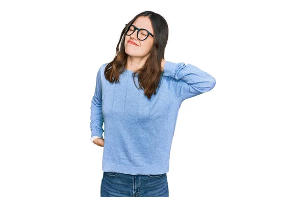 Young Beautiful Woman Wearing Casual Clothes Glasses Suffering Neck Ache — Fotografia de Stock