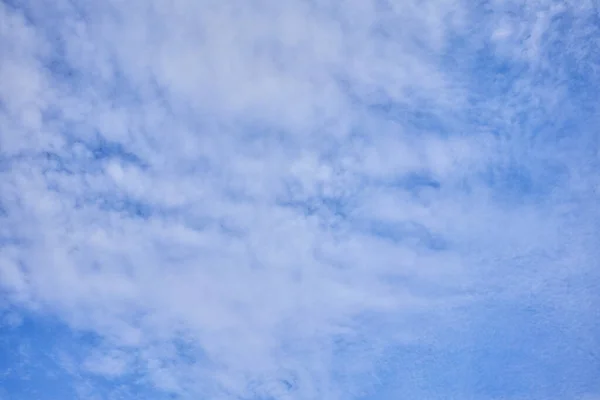 Beatiful Blue Sky Clouds Sunny Day — Stock Photo, Image