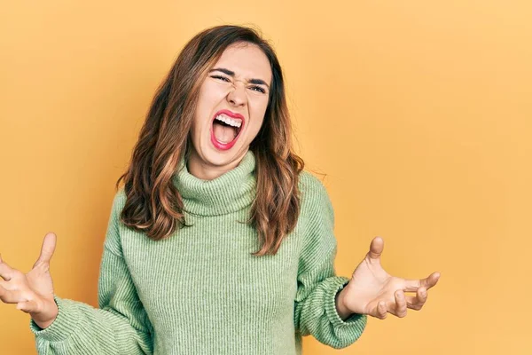 Young Hispanic Girl Wearing Casual Clothes Crazy Mad Shouting Yelling — Stock Photo, Image