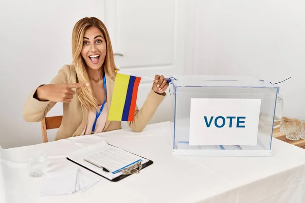 Blonde Beautiful Young Woman Political Campaign Election Holding Colombia Flag - Stock-foto