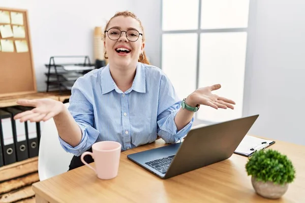 Young Redhead Woman Working Office Using Computer Laptop Smiling Cheerful — Stock Photo, Image