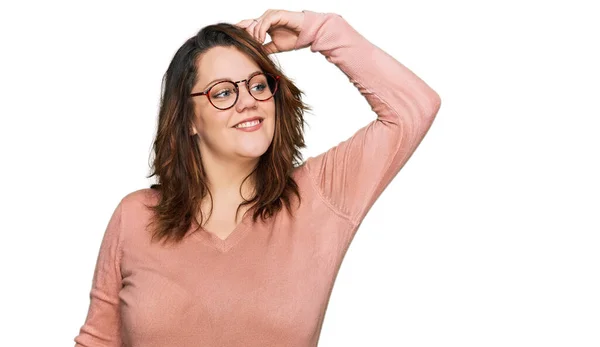 Joven Mujer Talla Grande Con Ropa Casual Gafas Sonriente Seguro — Foto de Stock