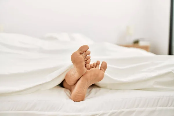 Middle Age Hispanic Woman Sleeping Bedroom — Stock Photo, Image