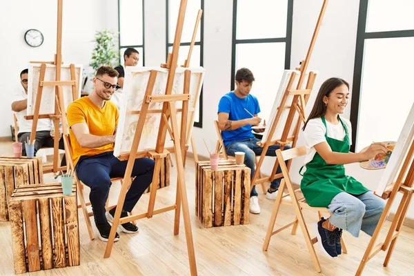 Grupo Pessoas Sorrindo Desenho Feliz Estúdio Arte — Fotografia de Stock