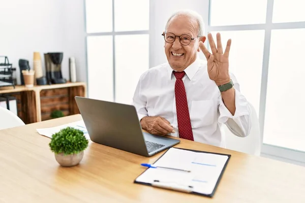 Senior Man Working Office Using Computer Laptop Showing Pointing Fingers — ストック写真