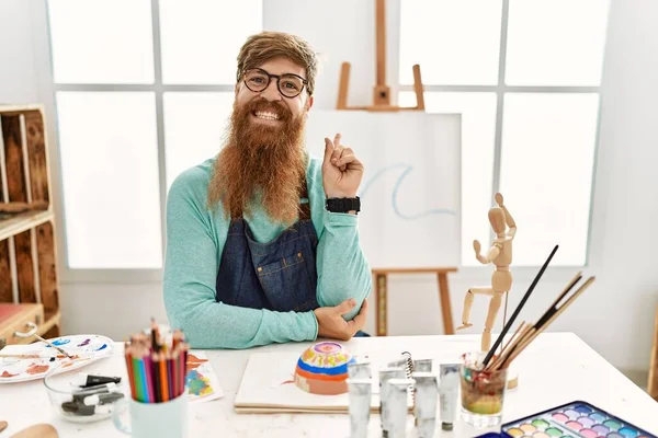 Redhead Man Long Beard Painting Clay Bowl Art Studio Big — Stok fotoğraf