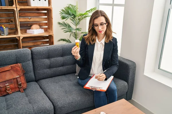 Young Woman Having Psychology Session Prescribe Pills Treatment Clinic — Zdjęcie stockowe