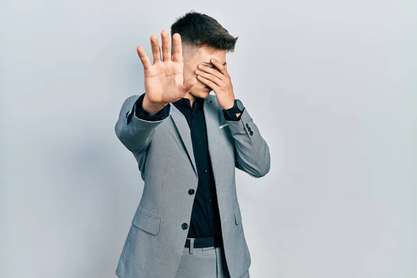 Young Caucasian Boy Ears Dilation Wearing Business Jacket Covering Eyes — Fotografia de Stock