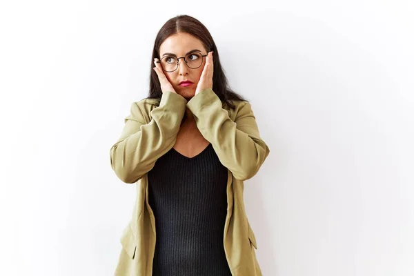 Young Brunette Woman Standing Isolated Background Tired Hands Covering Face — Photo