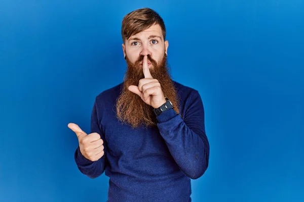 Redhead Man Long Beard Wearing Casual Blue Sweater Blue Background — стоковое фото