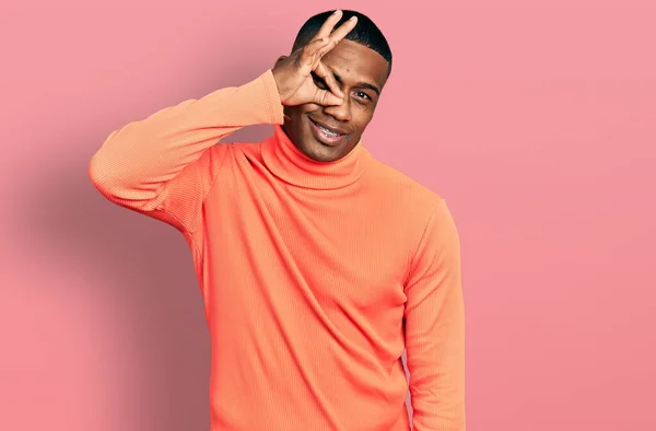 Young Black Man Wearing Orange Turtleneck Sweater Smiling Happy Doing — Foto de Stock