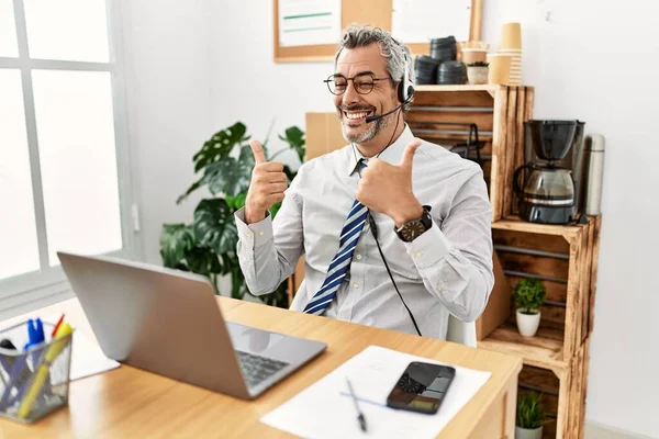 Middle Age Hispanic Business Man Working Office Wearing Operator Headset — Stockfoto