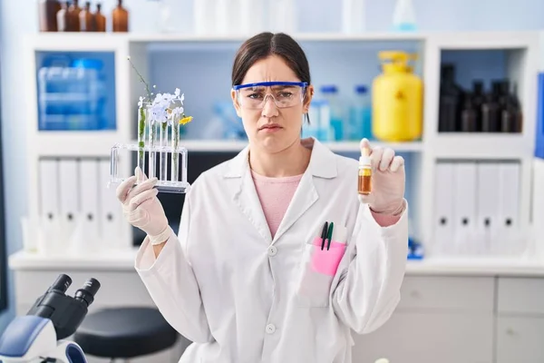 Young Brunette Woman Working Scientist Laboratory Clueless Confused Expression Doubt — Foto Stock