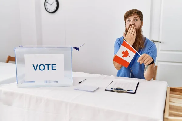 Caucasian Man Long Beard Political Campaign Election Holding Canada Flag — ストック写真