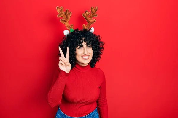 Young Middle East Woman Wearing Cute Christmas Reindeer Horns Showing — Photo
