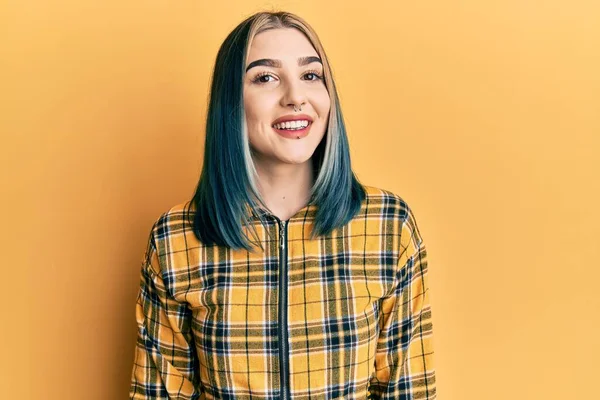 Young Modern Girl Wearing Casual Yellow Shirt Happy Cool Smile — 스톡 사진