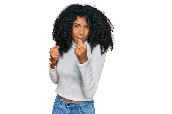 Young African American Girl Wearing Casual Clothes Ready Fight Fist — Stock Photo, Image