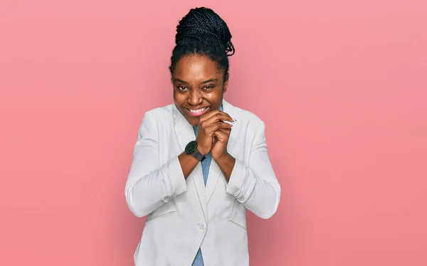 Jong Afrikaans Amerikaans Vrouw Dragen Zakelijke Kleding Lachen Nerveus Enthousiast — Stockfoto