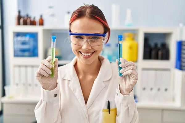 Young Caucasian Woman Working Scientist Laboratory Holding Samples Smiling Laughing — Stock Photo, Image