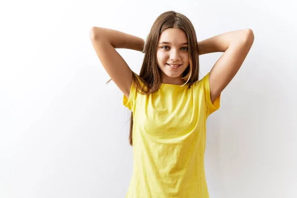 Jong Brunette Tiener Staan Samen Geïsoleerde Achtergrond Ontspannen Stretching Armen — Stockfoto