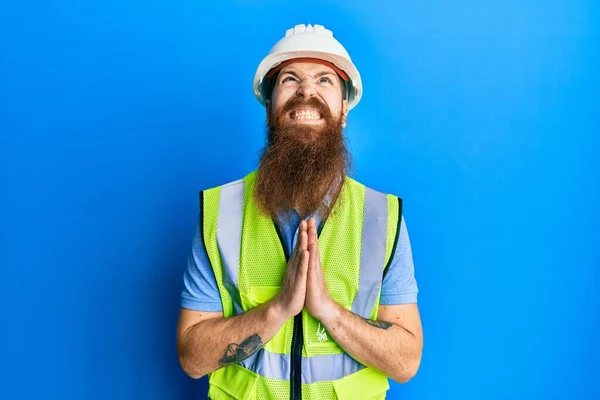 Redhead Man Long Beard Wearing Safety Helmet Reflective Jacket Begging — Zdjęcie stockowe