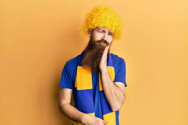 Redhead Man Long Beard Football Hooligan Cheering Game Wearing Funny — Stock Fotó